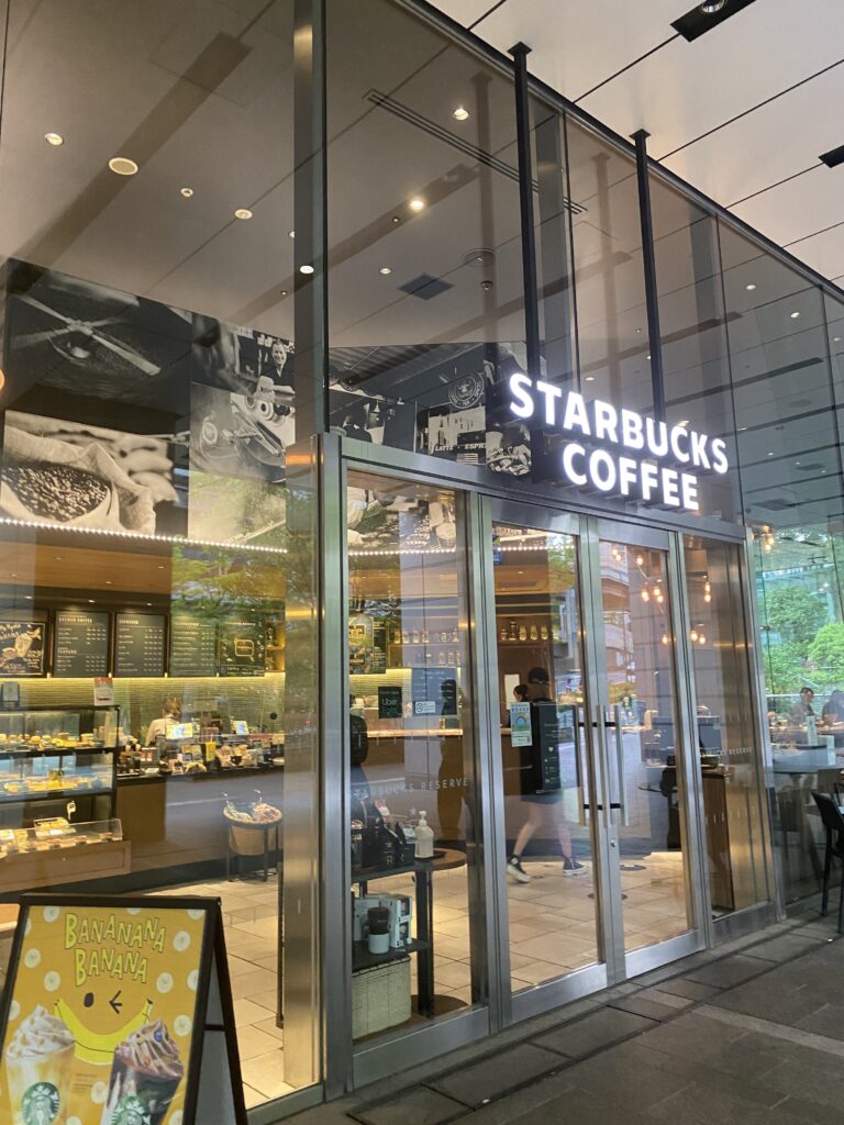 スターバックスコーヒーアークヒルズサウスタワー店：東京メトロ南北線六本木一丁目駅直結・おしゃれなおすすめのスタバ