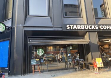 スターバックスコーヒー日本橋スルガビル店：日本橋正面・三越前すぐのおすすめスタバ