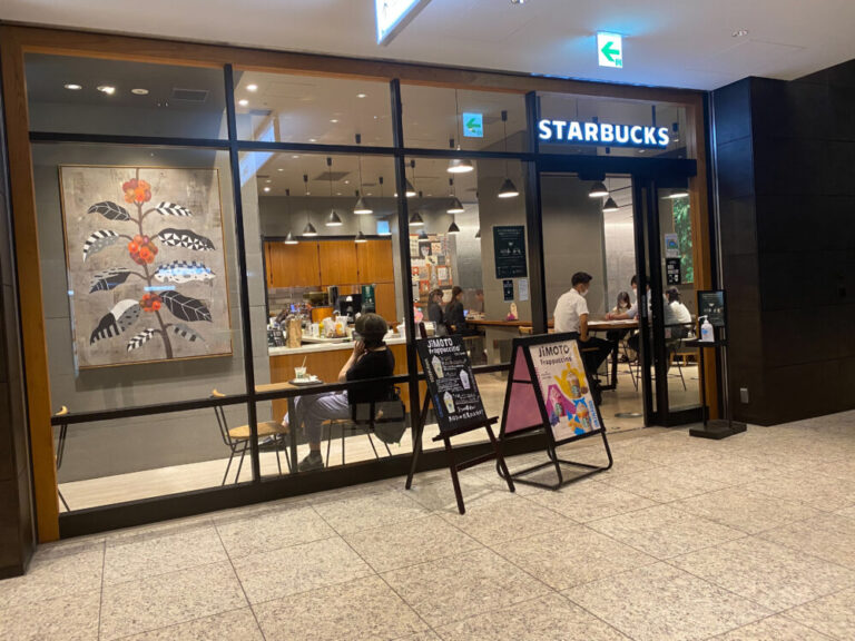 スターバックスコーヒー大手町プレイス店 東京駅 大手町のおすすめ穴場スタバ スタバ店舗巡り 電源コンセント情報発信