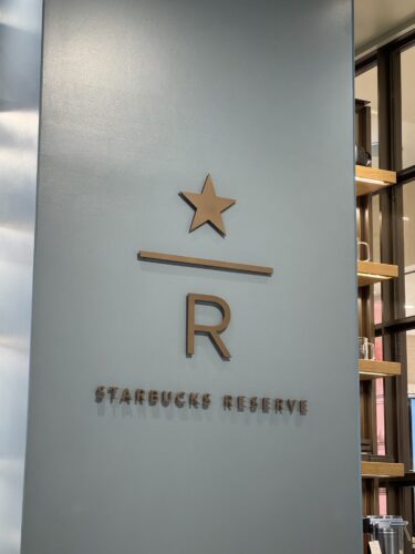 【新宿三丁目】リニューアルOP「スターバックス リザーブ® カフェ 新宿マルイ本館2階店」