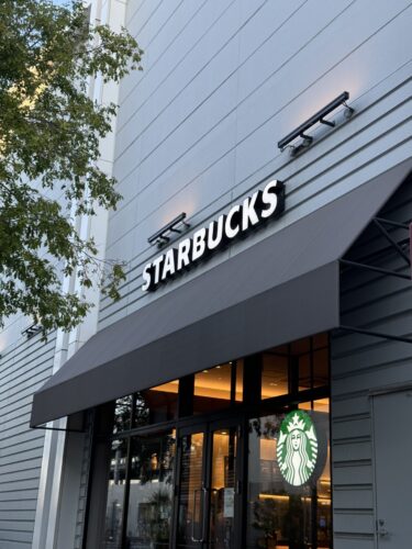 スターバックスコーヒー三井アウトレットパーク横浜ベイサイド店の店舗情報：横浜市ベイサイドエリアおすすめのスターバックス