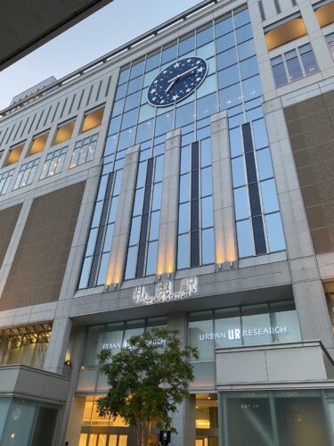 【2025-2026年末年始】札幌エリアのスタバ営業情報まとめ:大通・すすきの・エスコン店舗レビュー